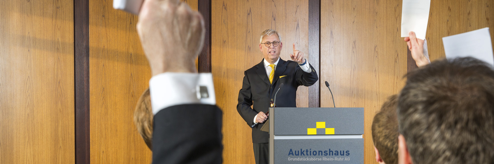 header_objekte_auktion-gebote_mit-logo_Y2B3618 Freie Immobilienauktion