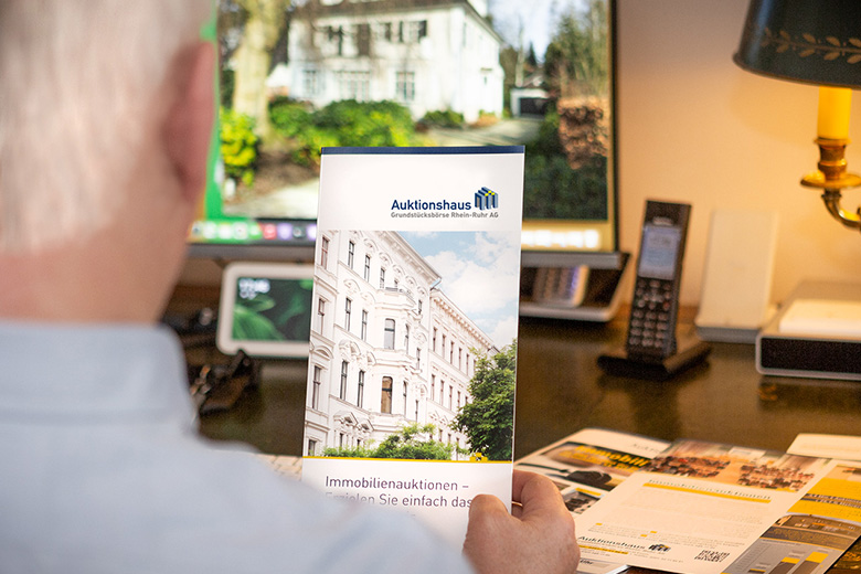 Informationsmaterial zu Immobilien-Versteigerungen anfordern