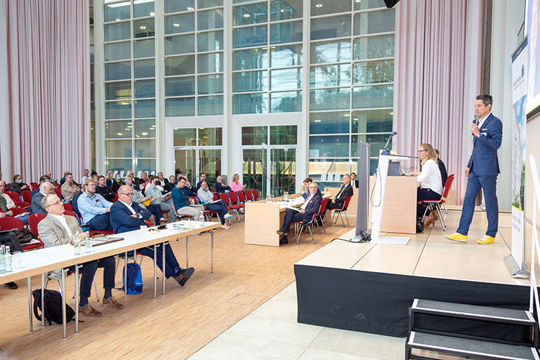 Immobilienauktion Bühne